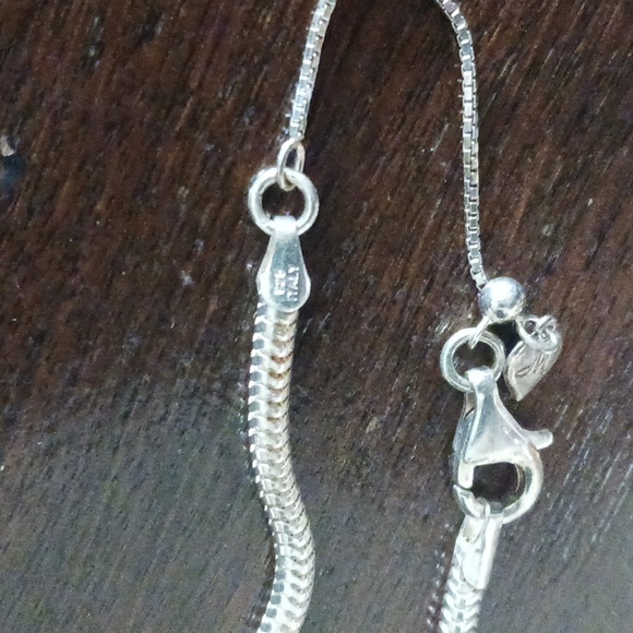 Godiva Pendant/Scarf Ring, 925 Italy Snake Chain 18"-20" - Picture 8 of 10